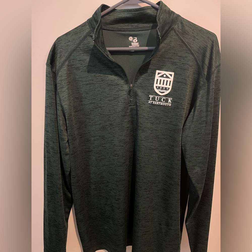 Tuck School of Business at Dartmouth College Men's Athletic Pullover Medium M